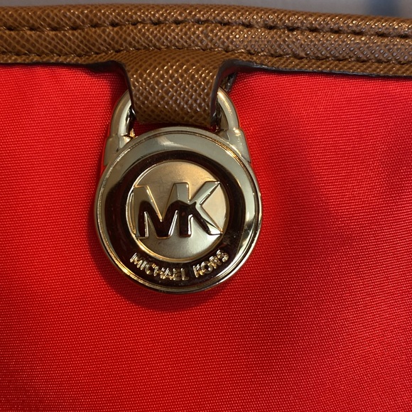 Michael Kors nylon and Saffiano leather tote - Picture 2 of 12